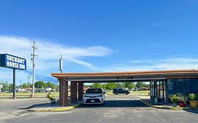 Oyo Hickory House Inn